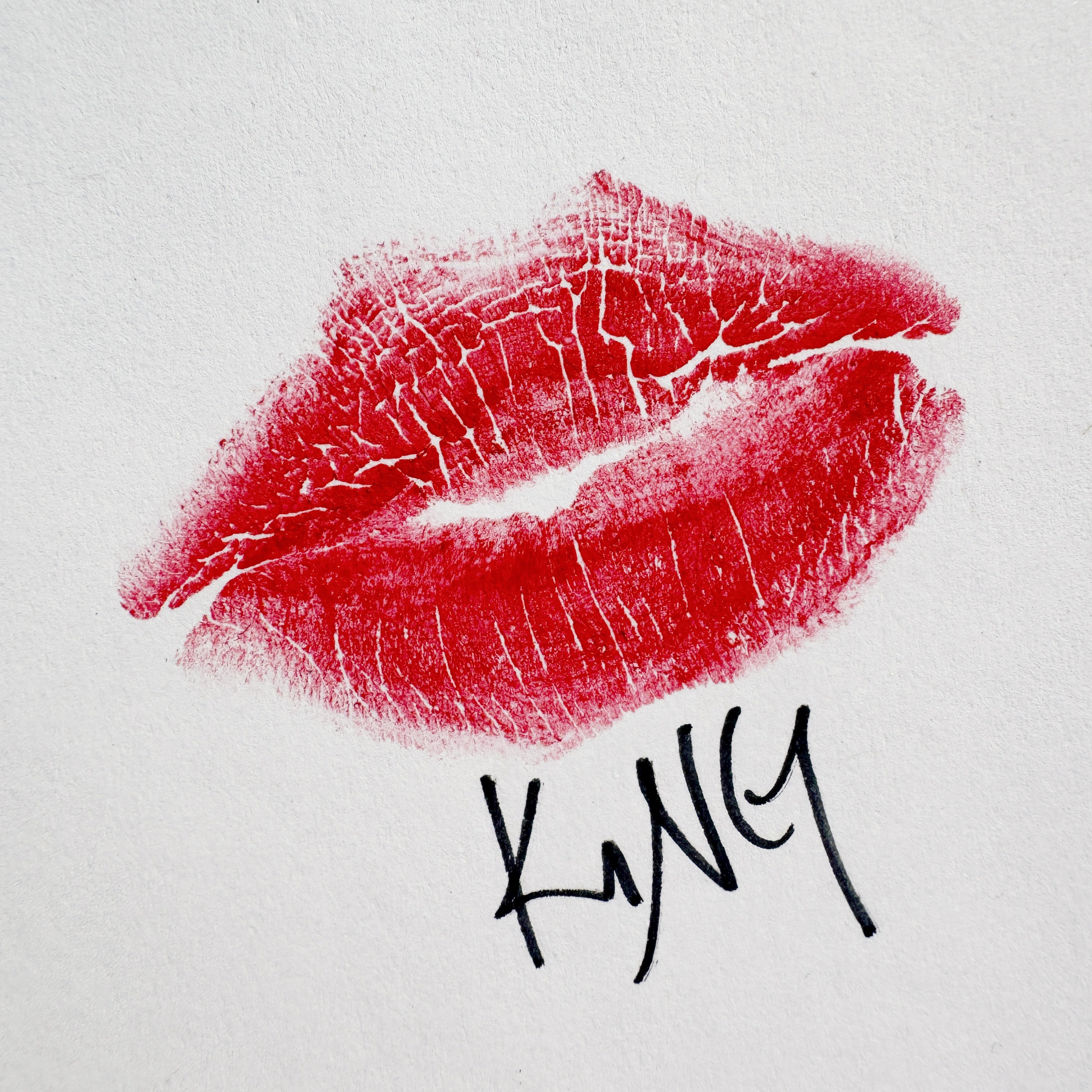 Lipstick : 8 Luxurious Shades